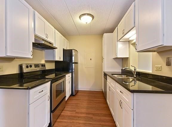 5th image of 606 E Woodland Park Ave APT 410