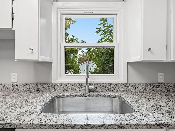 3rd image of 803 Starling Ave #1
