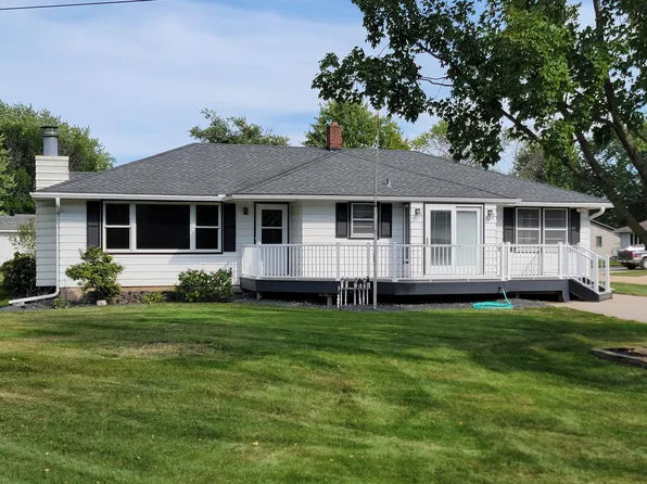 327 Pine Ave, Vermillion, MN 55085