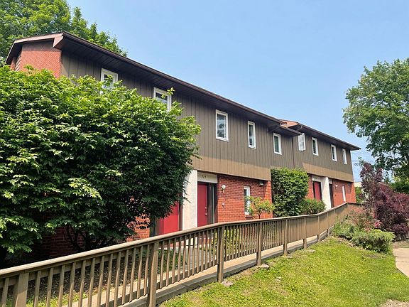 3rd image of 719 W College Ave