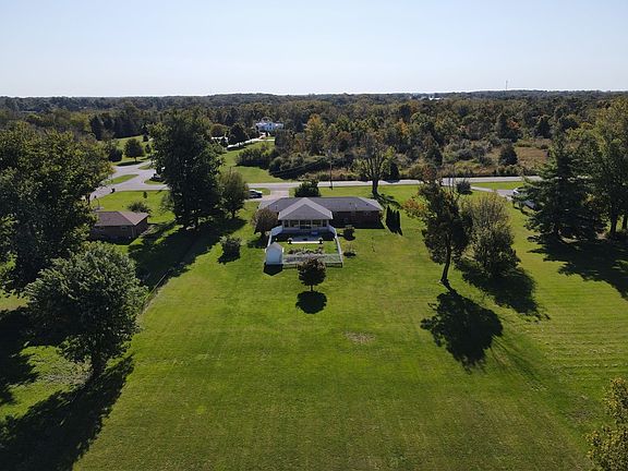 4th image of 3528 Calumet Rd