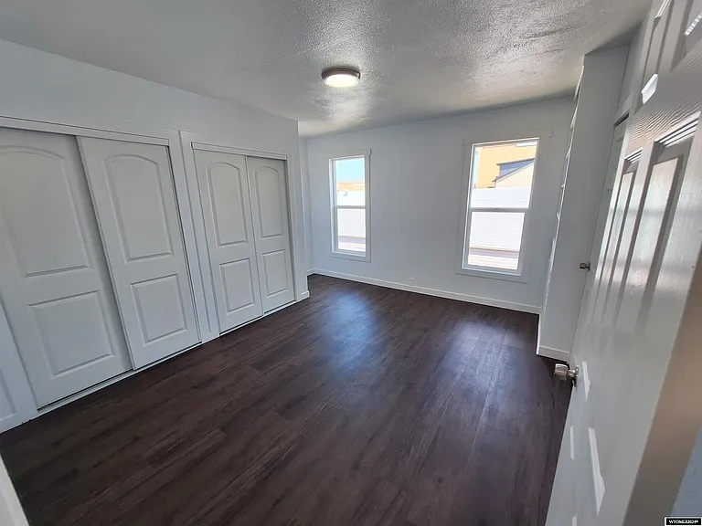 1137 Main St — Photo 4
