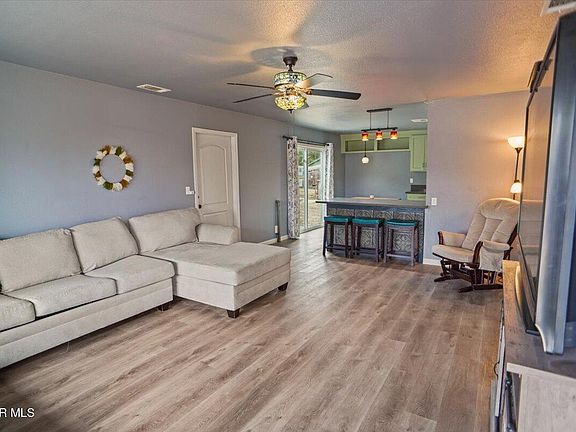 3rd image of 40287 Fieldspring St