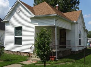1047 S 3rd St, Clinton, IN 47842