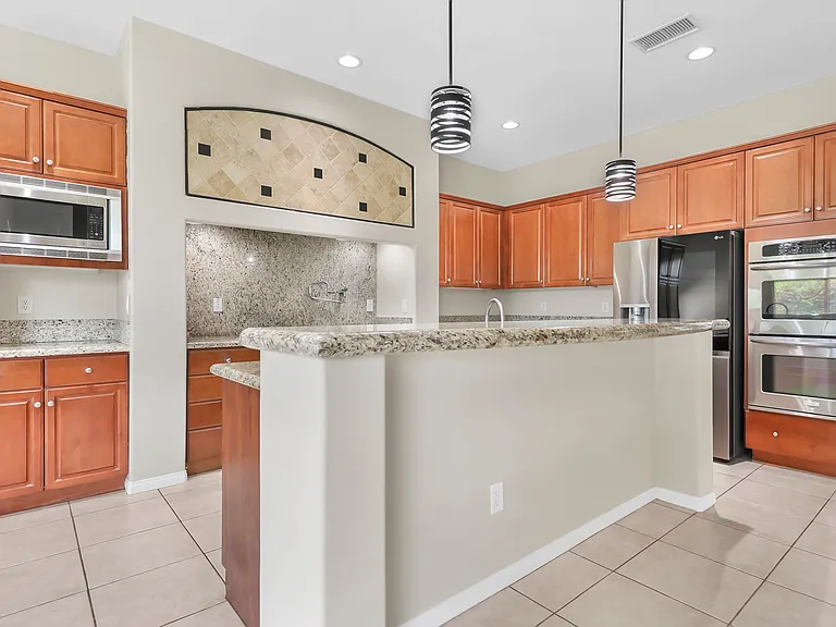 112 Tesori Dr — Photo 16