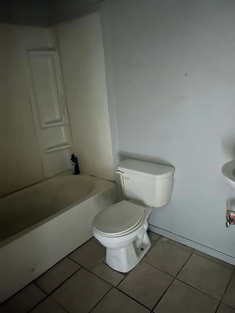 121 Iever St - Unit 5 — Photo 4