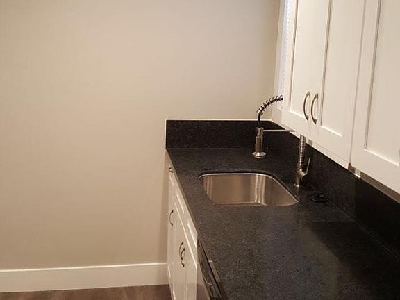 3rd image of 224 5th St APT 2