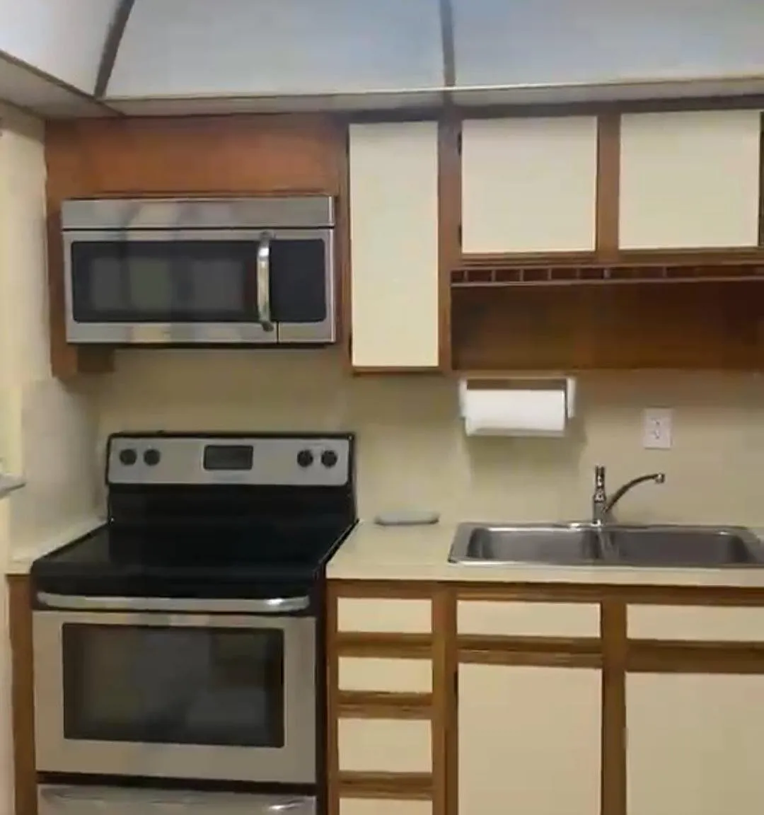 2 bed, 1087 sqft, $2,100 — Photo 3
