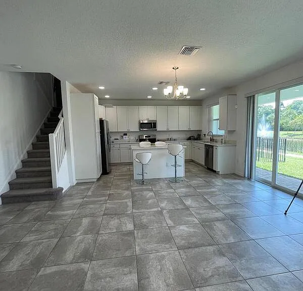 12885 Trevi Isle Dr — Photo 25