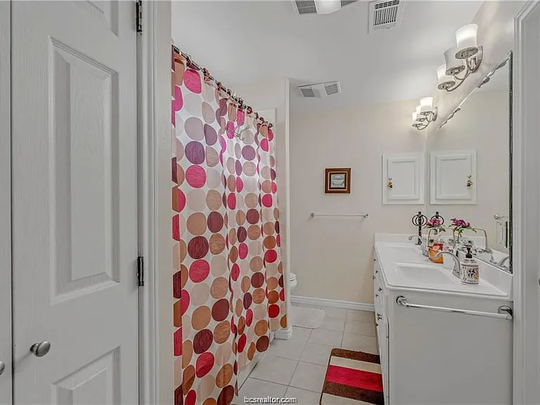 3755 Essen Loop — Photo 14