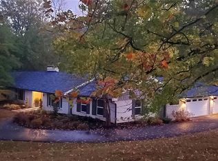 40 Conwood Ln, Saint Louis, MO 63131