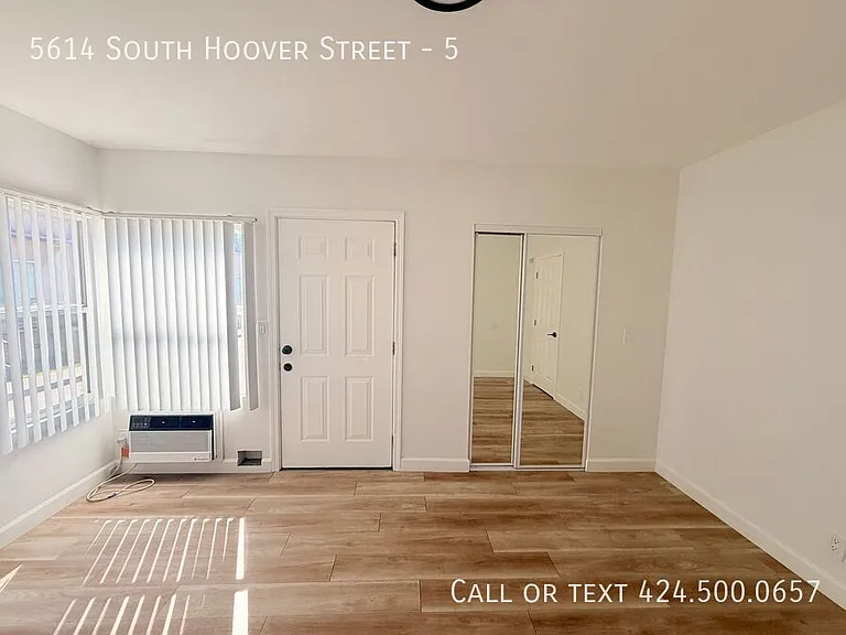 5614 S Hoover St #5 — Photo 3