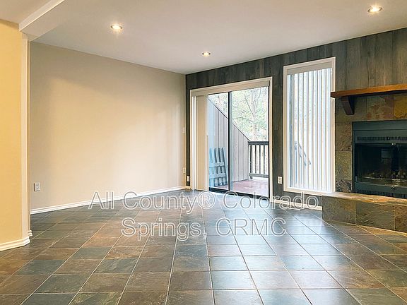 3rd image of 550 Manor Ct APT C