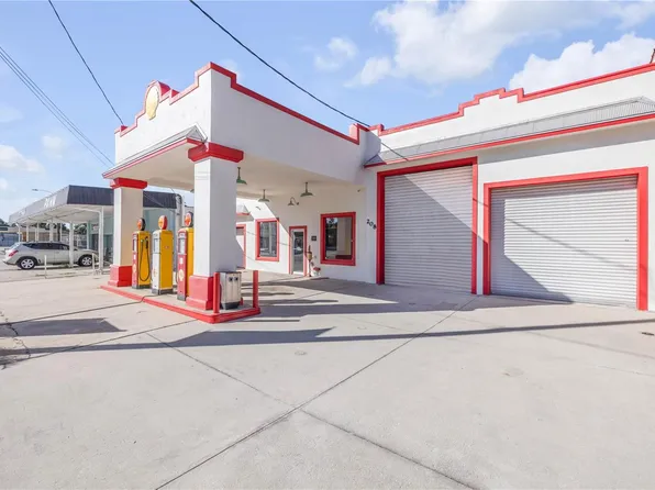 208 Magnolia St, New Smyrna Beach, FL 32168