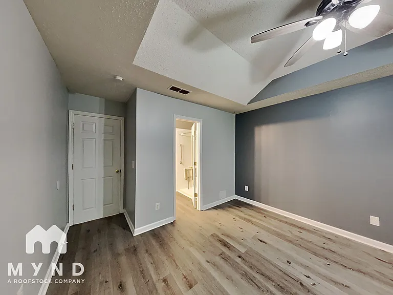 135 Mountain Ct — Photo 9