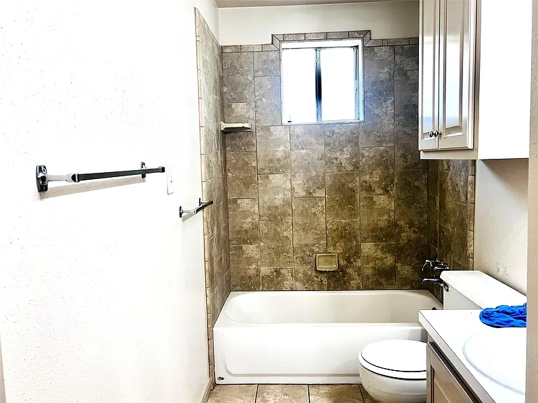 11530 Herald Square Dr — Photo 10