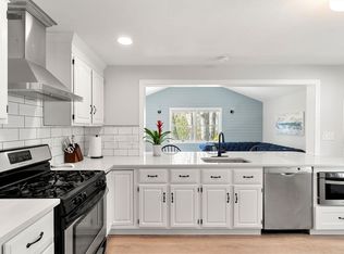 11 Parker St, Woburn, MA 01801