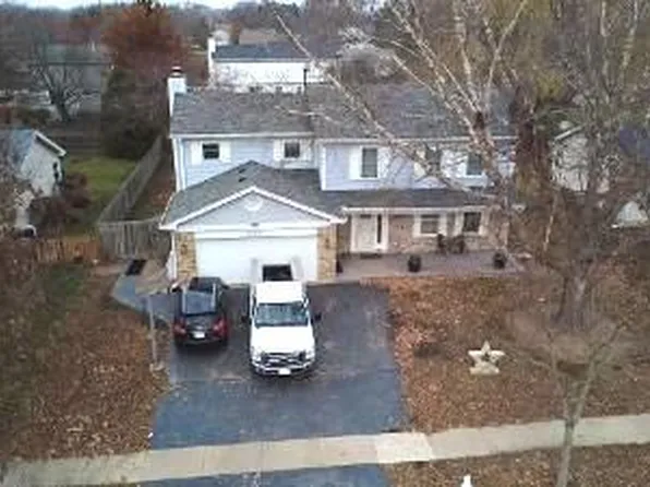 1730 Tanglewood Dr, Algonquin, IL 60102