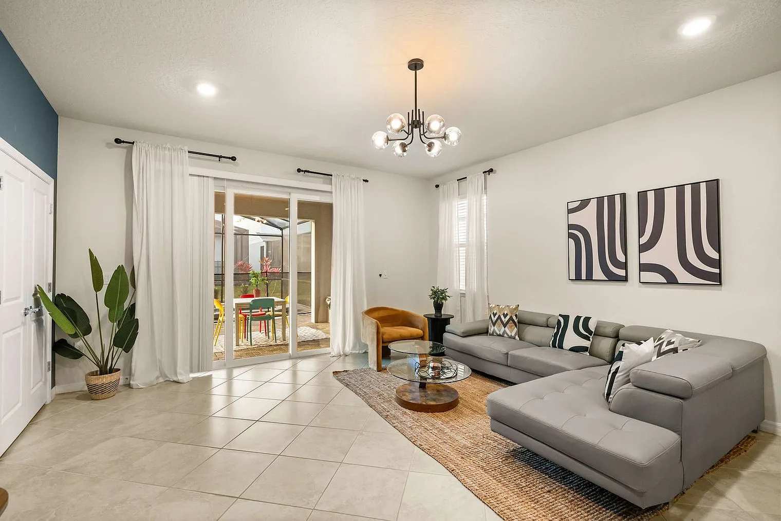 6 bed, 4.0 bath, 3121 sqft, $7,371 — Photo 1