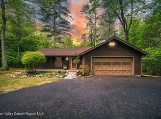 180 W Hurley Rd, Woodstock, NY 12498