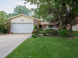 29469 Josephine Dr, North Olmsted, OH 44070
