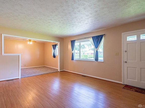 5th image of 613 Franklin Ave