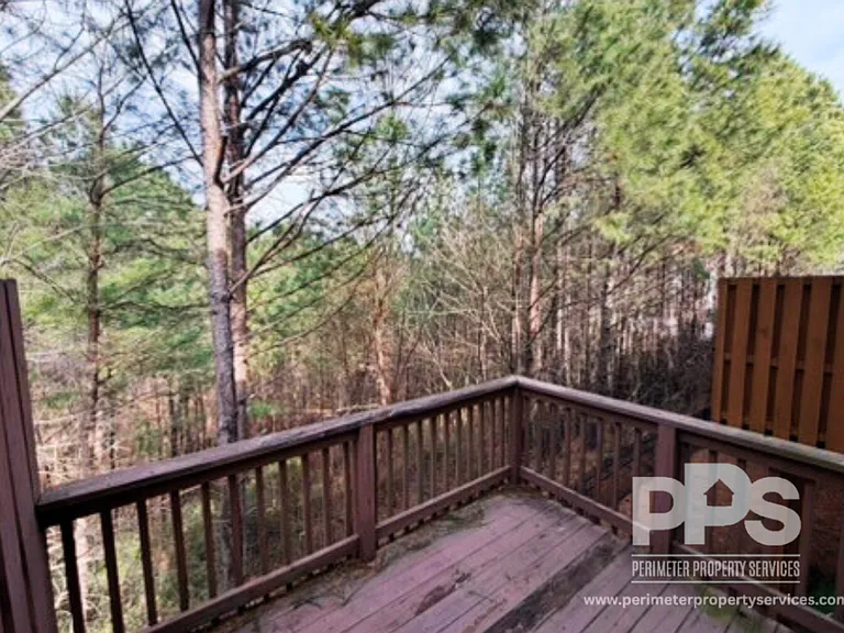 6764 Blackstone Pl — Photo 16