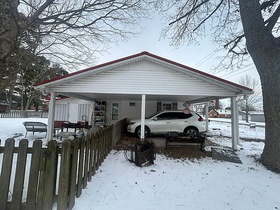 5th image of 3143 Old Marion Rd