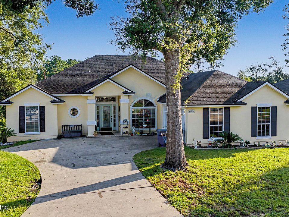 1st image of 809 PINE MOSS Road