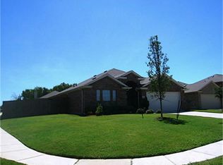 2216 Julian Dr, McKinney, TX 75071