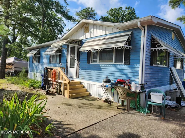 78 Woodchuck Parkway, Whiting, NJ 08759