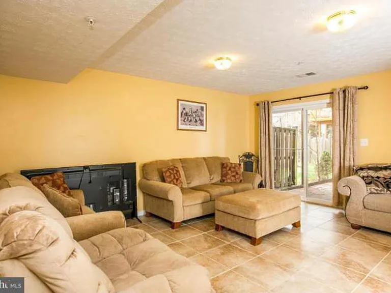 8130 Mallard Shore Dr — Photo 19