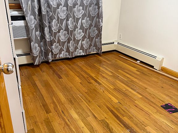 3rd image of 13535 Coolidge Ave #2F