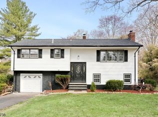 1 Aspen Pl, Ringwood, NJ 07456
