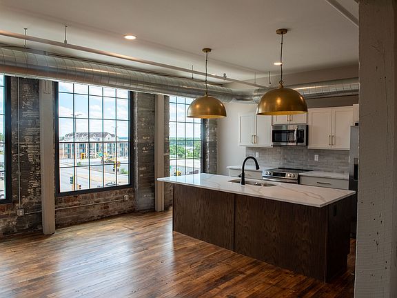 5th image of 116 N 3rd St #202