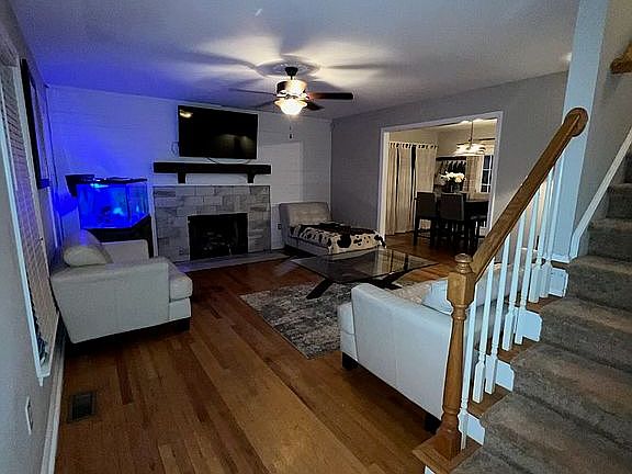 4th image of 361 Timberidge Ct