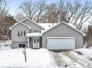 2169 McAfee Cir, Saint Paul, MN 55109