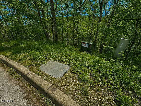 4th image of 7/AC Pinnacle Point Lot 219