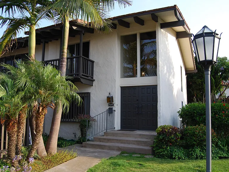 4275 Loma Riviera Ln — Photo 2