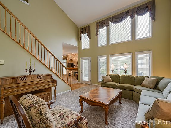 3rd image of 2372 Woodglen Dr