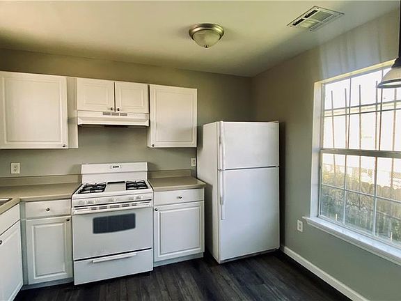 5th image of 1401-03 S Dupre St