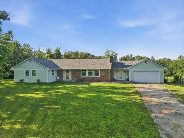 6130 NE State Rte NW, Adrian, MO 64720
