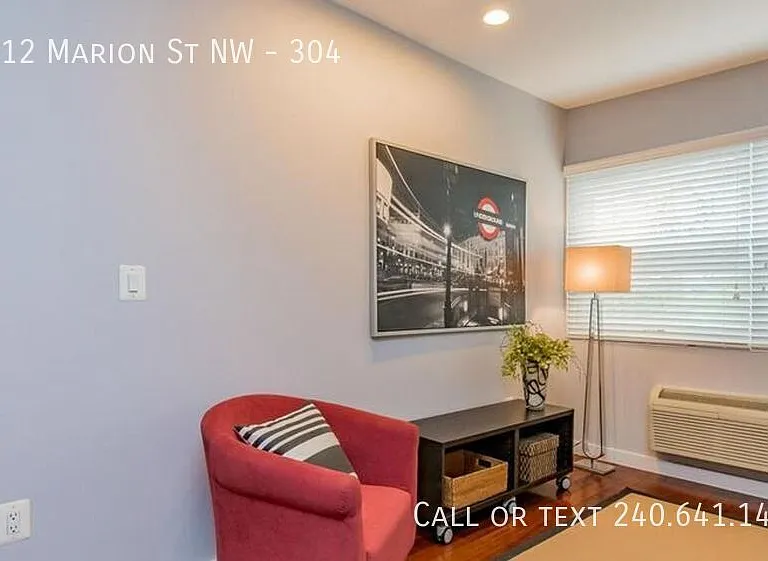 1512 Marion St NW #304 — Photo 5