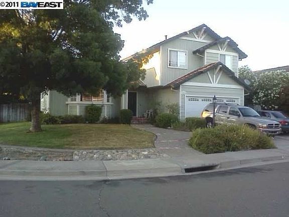 2nd image of 1018 White Alder Way