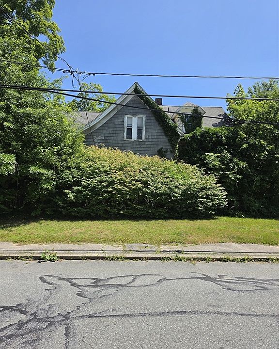 2nd image of 58 Stetson St