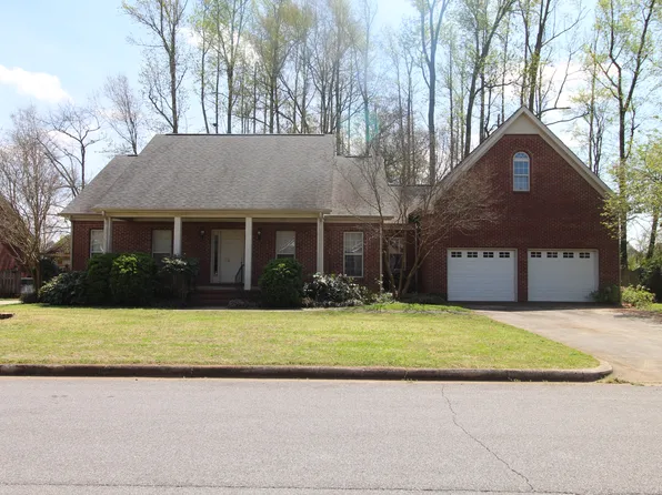 306 Memorial Dr, Athens, AL 35611