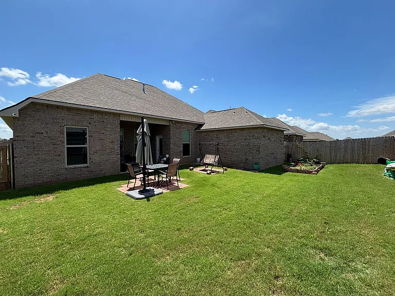 215 Norwell Ln — Photo 18