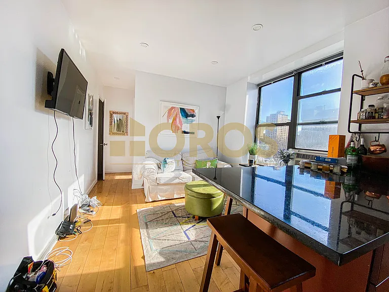 262 E 2nd St #5C — Photo 1