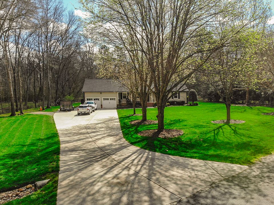 2nd image of 9500 Man O War Rd