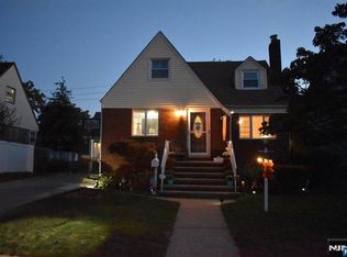 39-16 Northern Dr, Fair Lawn, NJ 07410